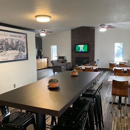 Super 8 By Wyndham Spokane Valley Esterno foto
