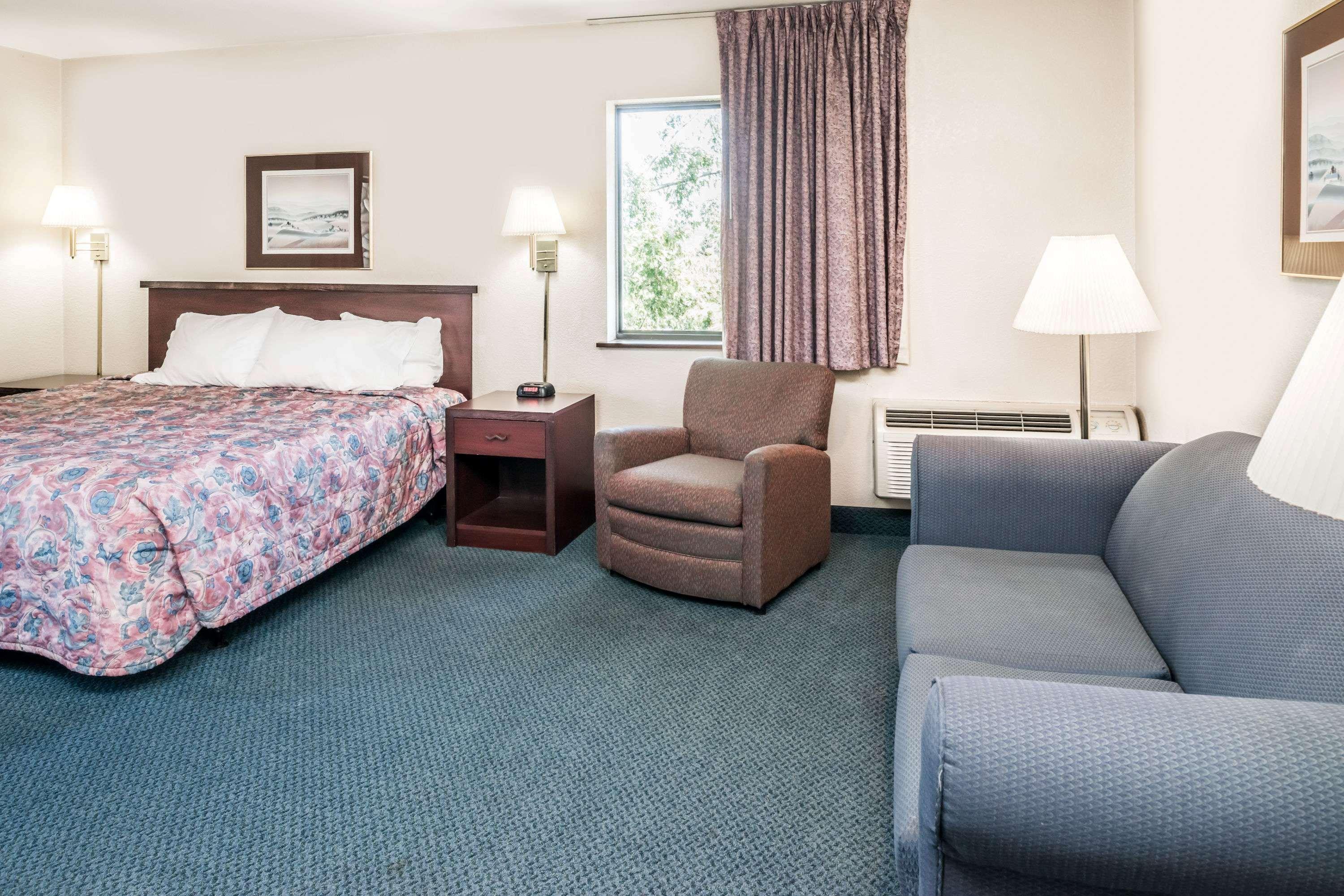 Super 8 By Wyndham Spokane Valley Esterno foto